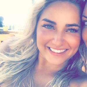 Meet your Posher, Molly